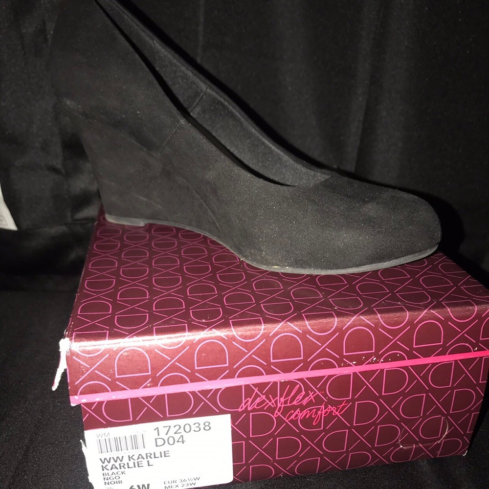 Black wedges from deflex comfort